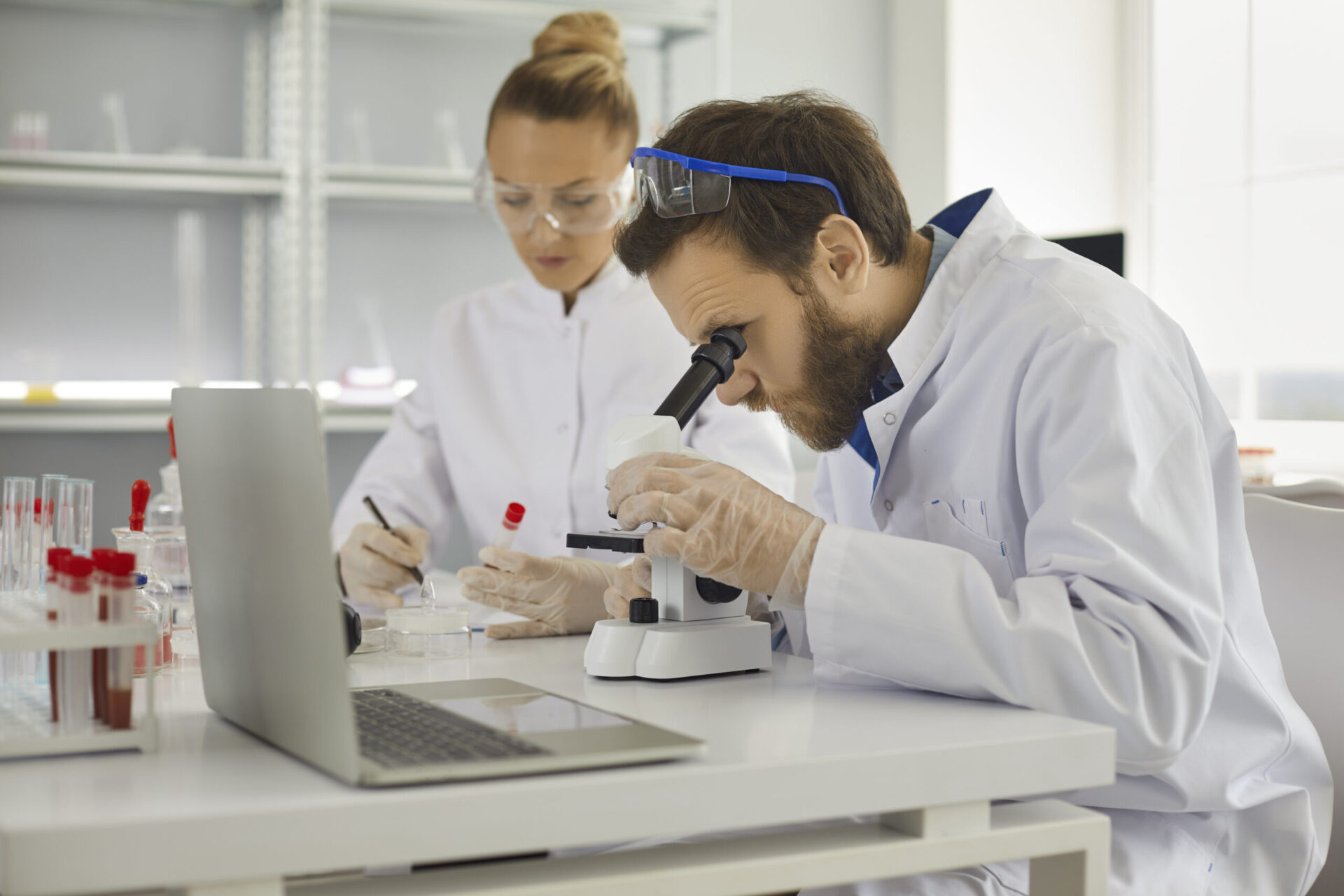 Unternehmensweites eDMS auf SharePoint Basis bei Roche